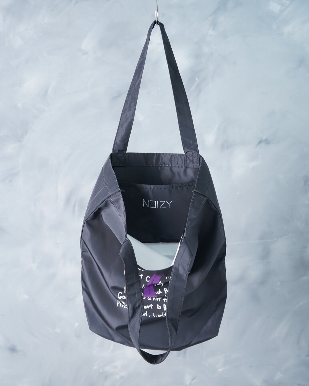 Graphic Tote Bag / Zくん / Black