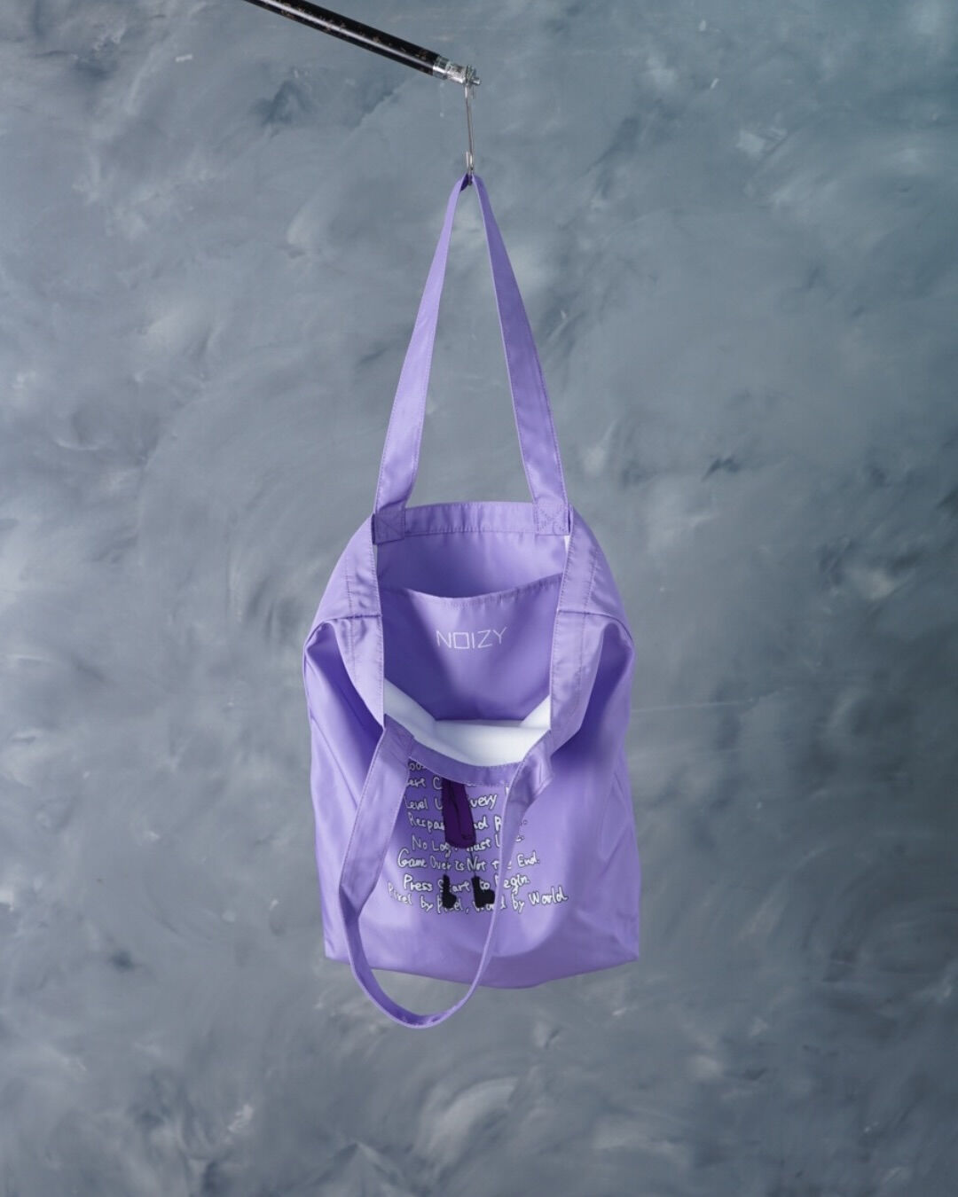 Graphic Tote Bag / Zくん / laven