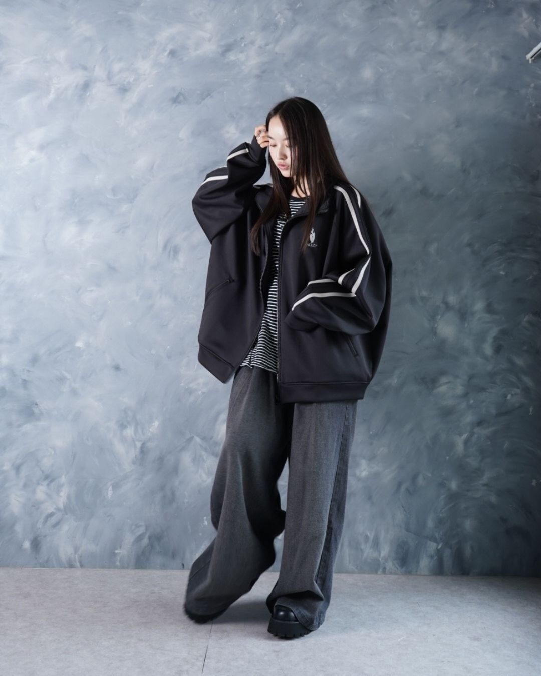 THREADS NOIZ TRACK JKT / Black
