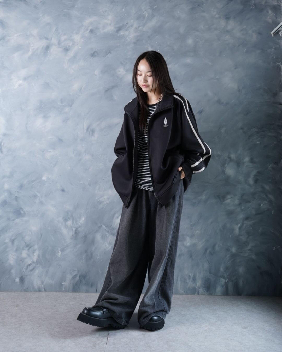 THREADS NOIZ TRACK JKT / Black