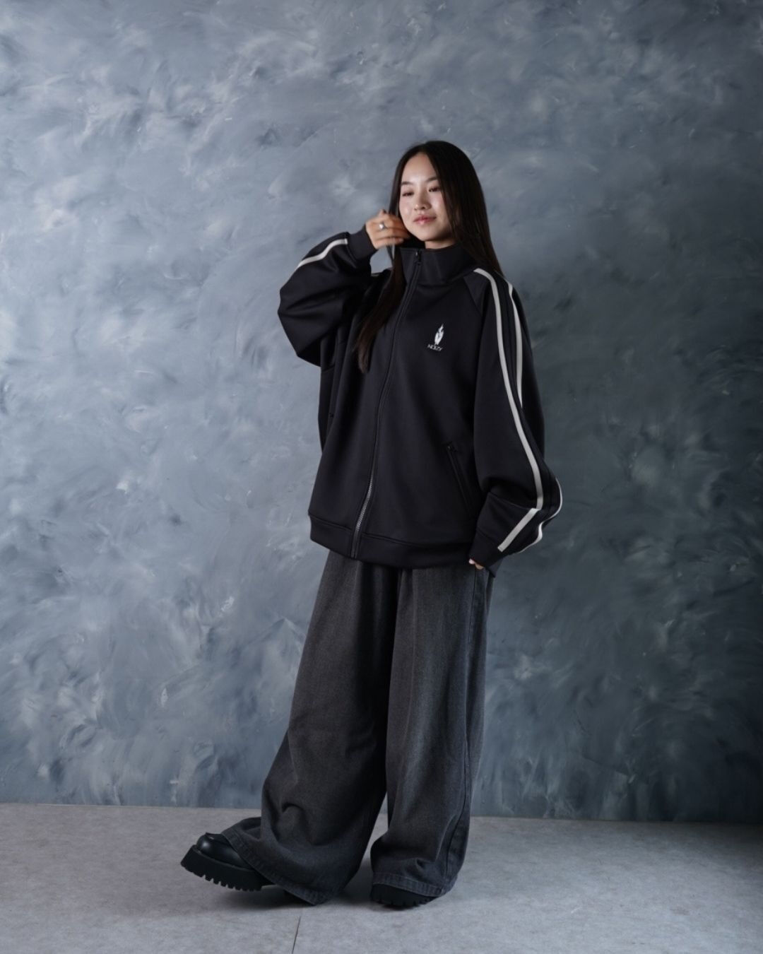 THREADS NOIZ TRACK JKT / Black