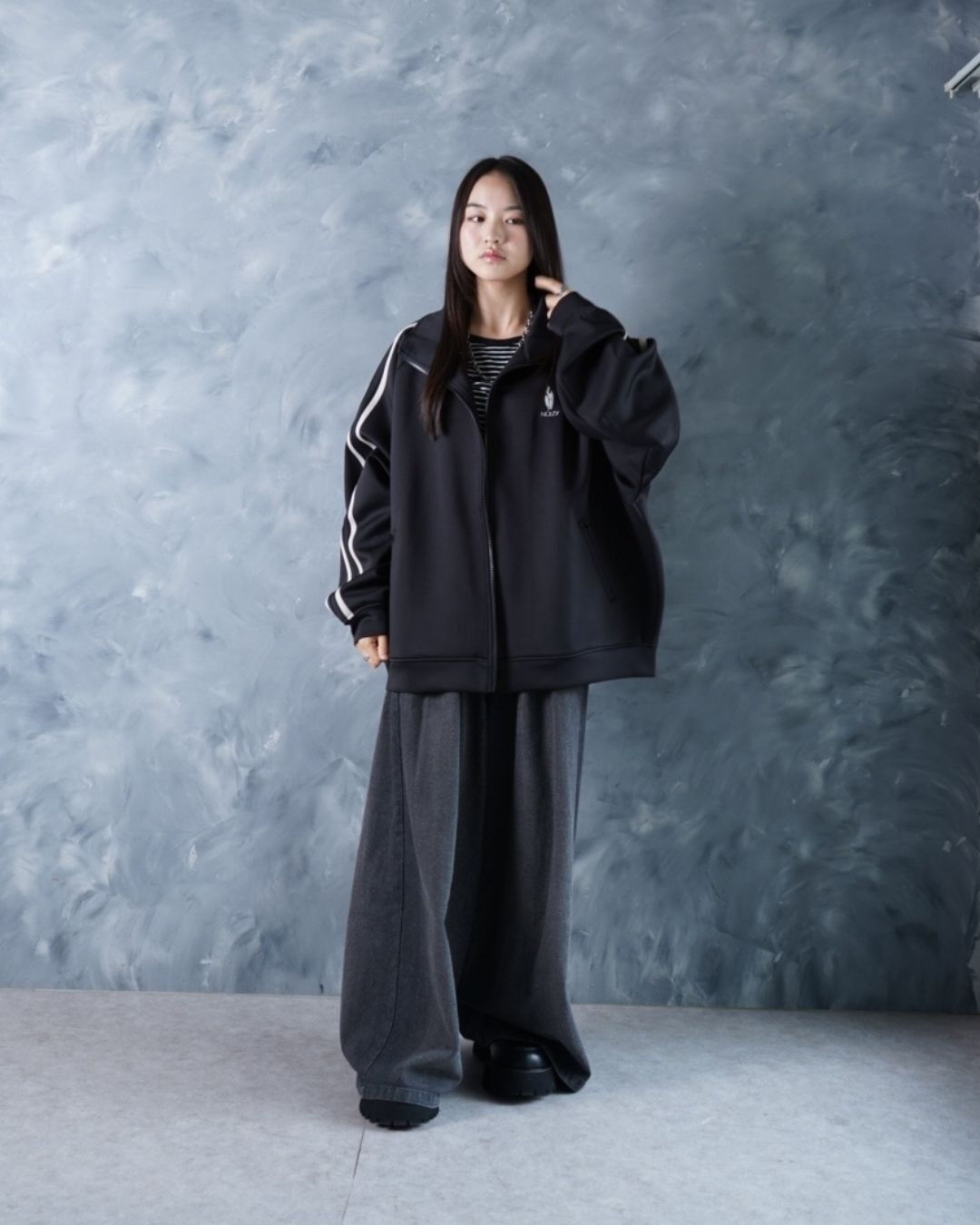 THREADS NOIZ TRACK JKT / Black