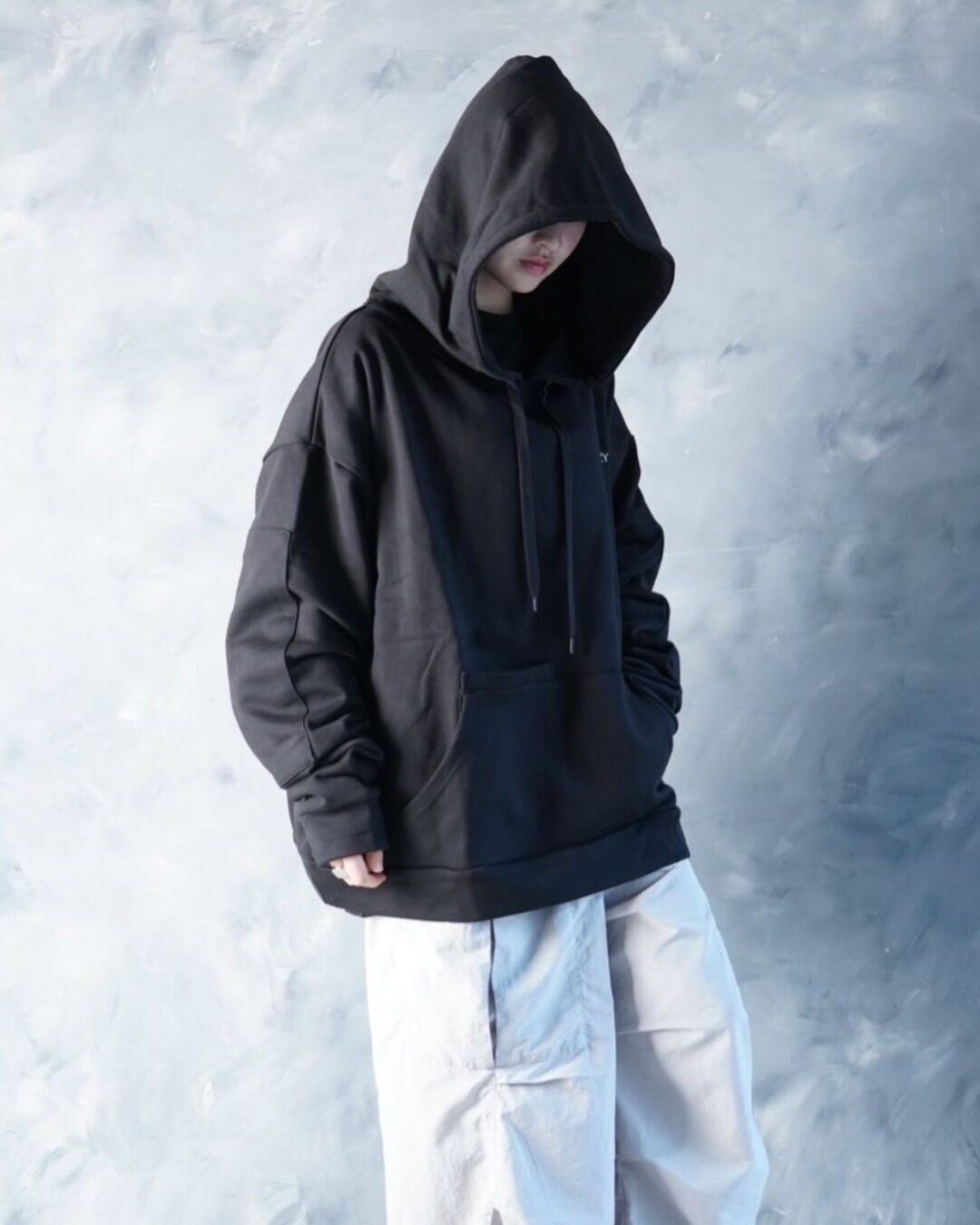 Threads Utility Hoodie / Black